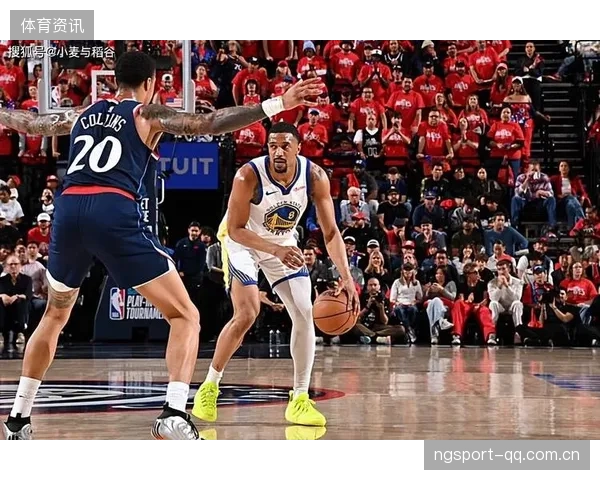 NBA勇士外线高效转移球，空间迅速被拉大