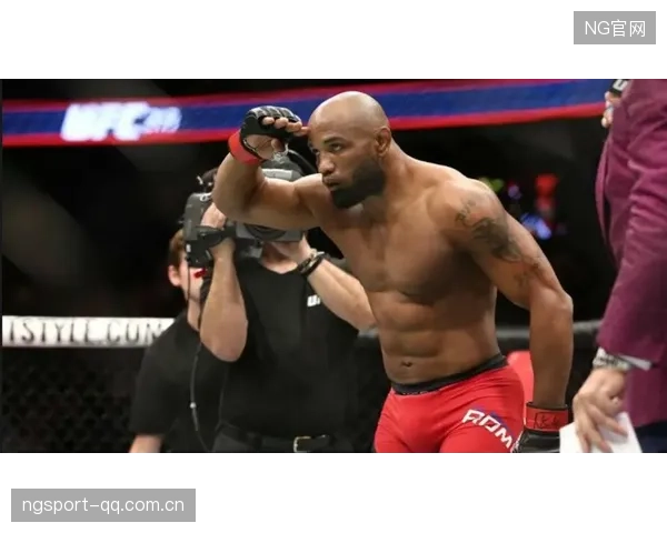 UFC冠军挑战赛硝烟四起:荣耀之战即将爆发,谁能问鼎巅峰? UFC冠军挑战赛硝烟四起:荣耀之战即将爆发,谁能问鼎巅峰?