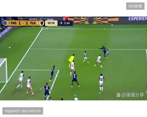 塞维利亚边路回敲制造绝佳射门——边线艺术引领现代进攻